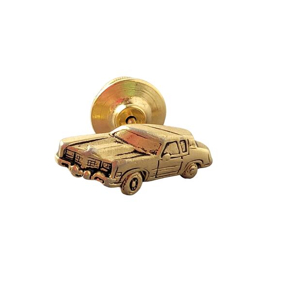 Avon Gold Tone Classic Car Tie or Lapel Pin Vintage Collectible 0.83" Gift Box - Picture 7 of 9